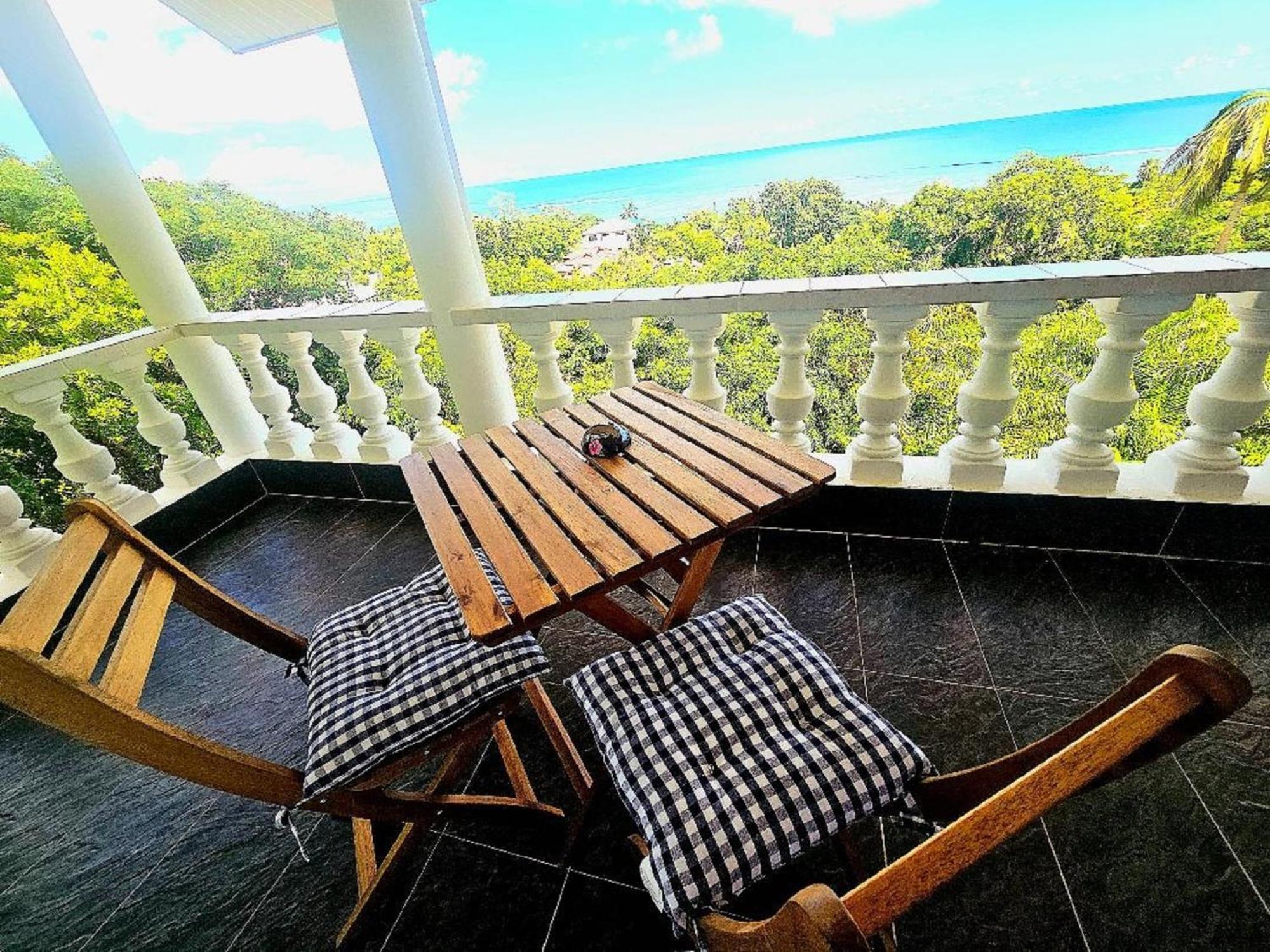 Au Lever Du Soleil Guest House Sea View Au Cap 外观 照片